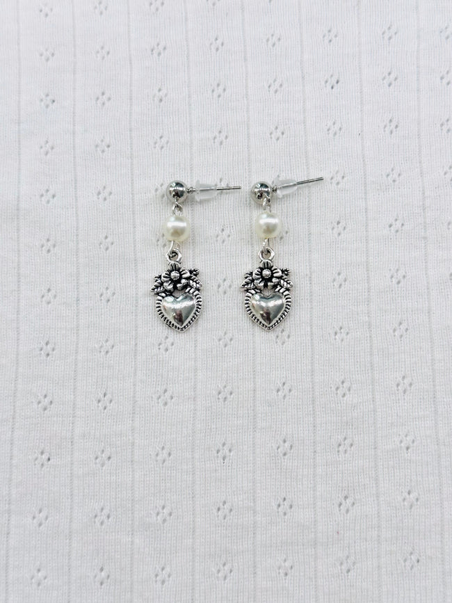 renaissance heart earrings